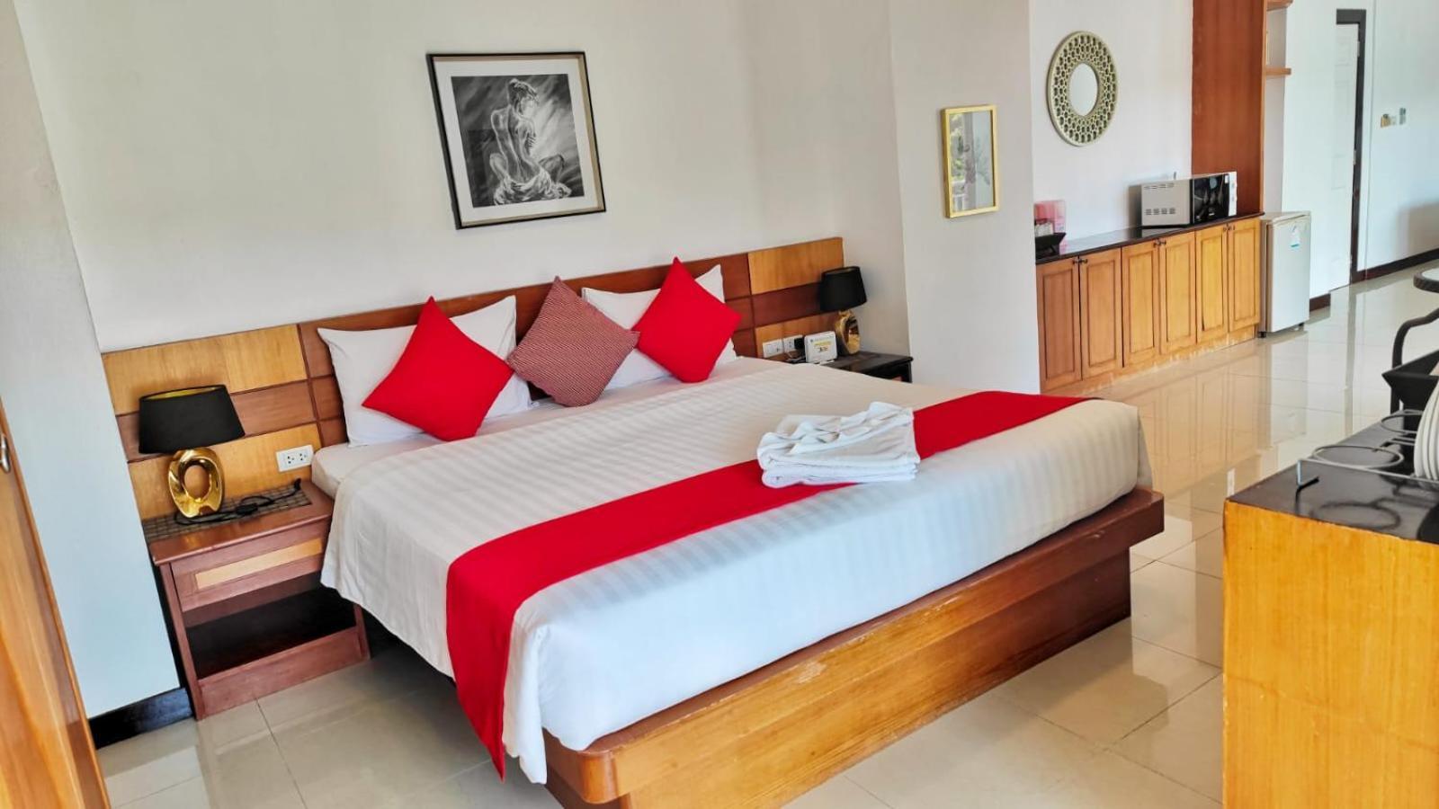 Cocoon Apk Resort & Spa Patong Екстер'єр фото