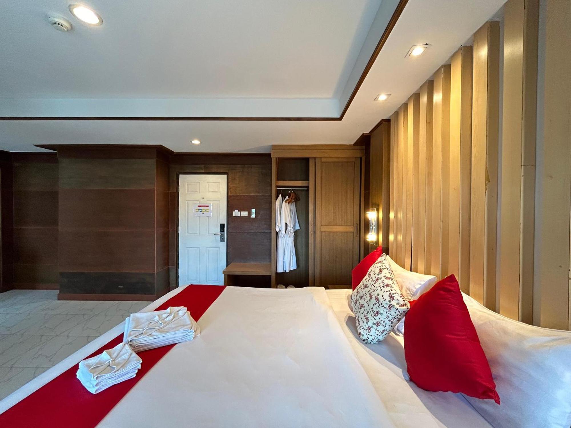 Cocoon Apk Resort & Spa Patong Екстер'єр фото